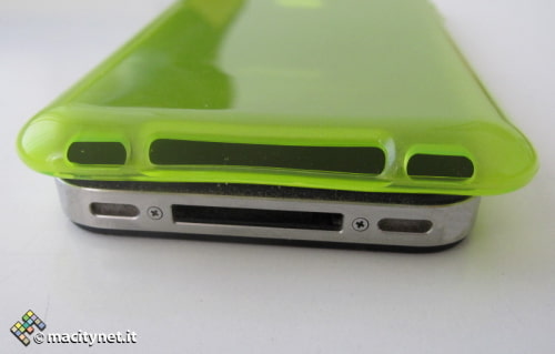 iPhone 4 Comparison With iPhone 5 Cases Shows Wider, Thinner Design
