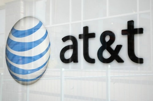 AT&amp;T Blocks Vacations, Adds Placeholder SKUs for Mid-October iPhone Launch?