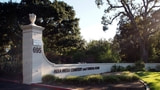 Steve Jobs Laid to Rest at Alta Mesa Memorial Park