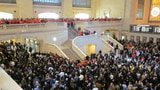 Large Crowds for Apple's Grand Central Store Opening [Video]
