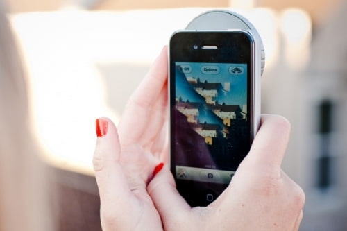 Holga Case Adds 9 Lenses and Filters to Your iPhone