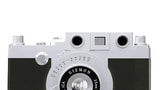 Gizmon iCA Case Makes Your iPhone Look Like a Vintage Camera