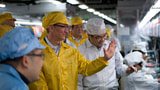 Tim Cook Visits Foxconn's New iPhone Manufacturing Facility in China [Photo]