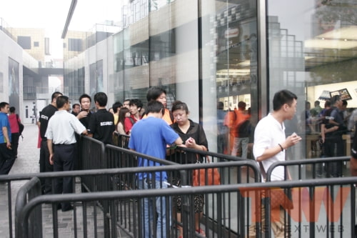 New iPad Launches in China to Short Lines and No Riots