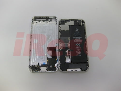 Leaked Dock Connector and Headphone Jack Fit &#039;iPhone 5&#039; Back Casing [Photos]