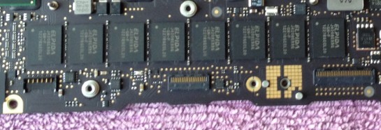 Leaked Photos of 13-Inch Retina Macbook Pro Show Ports, Batteries, Internals