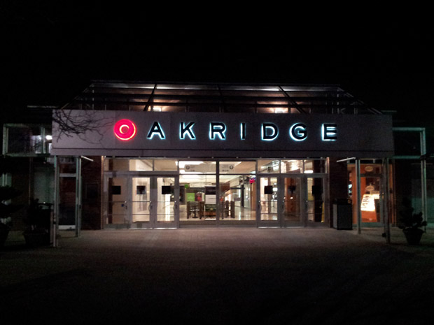 Thieves Use Bear Spray to Rob Vancouver Apple Store