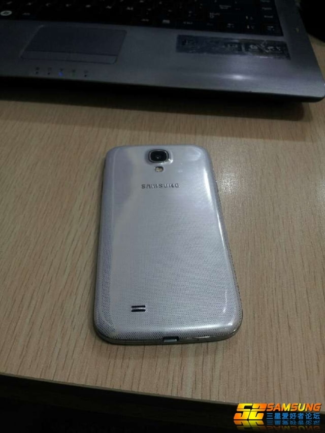Samsung Galaxy S IV Allegedly Leaked [Photos]