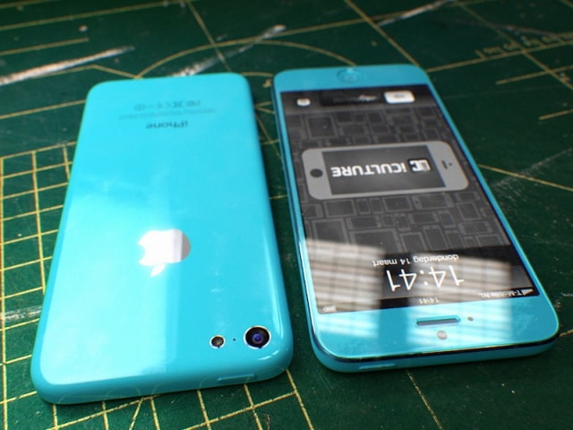 Low Cost Colorful Polycarbonate iPhone Concept [Images]