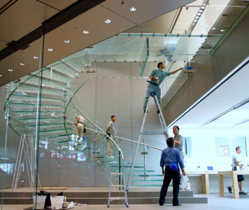 Manhatten Store to Have Glass Spiral Staircase