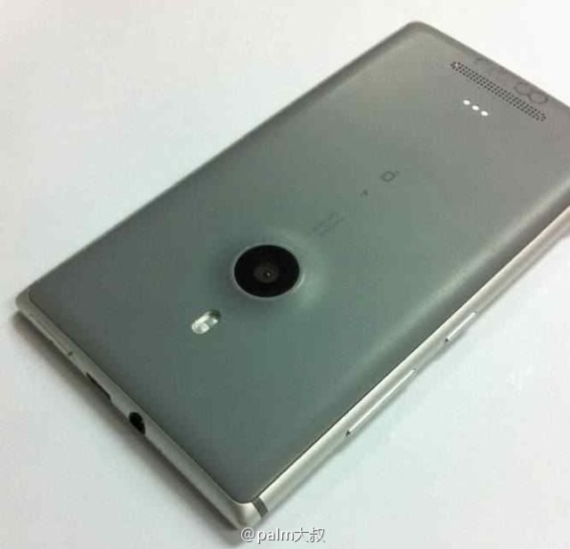 Leaked Photos of Aluminum Body Nokia Lumia &#039;Catwalk&#039; Smartphone?