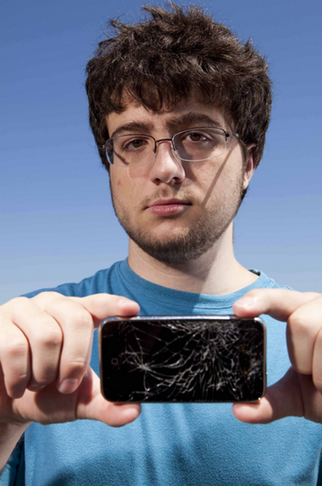 iPhone Hacker Comex is Going to Work for Google