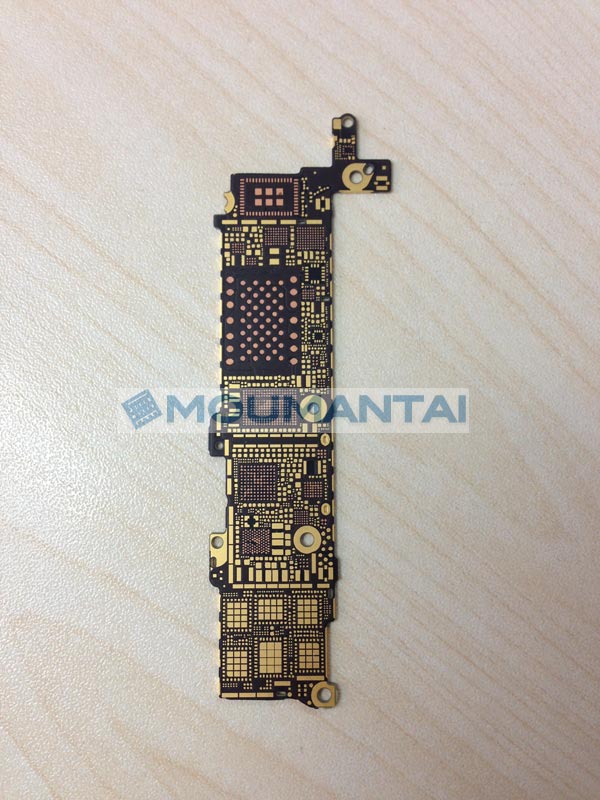 Leaked Logic Board Allegedly for the &#039;iPhone 5S&#039; [Photos]