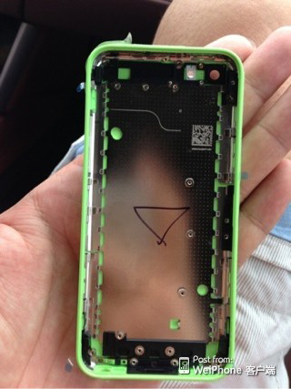 Plastic Rear Shell For Apple&#039;s Lower Costing iPhone Surfaces?
