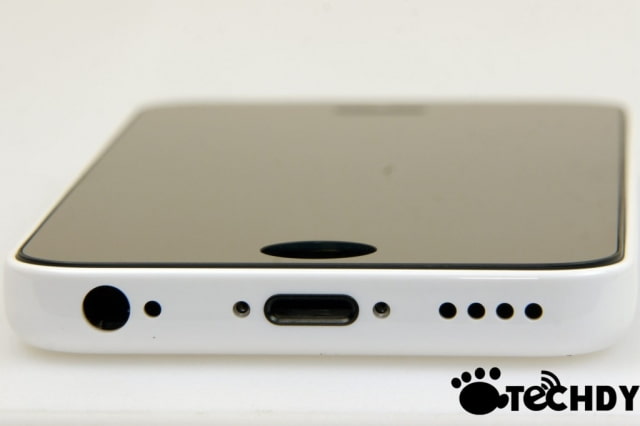 Hands on With Apple&#039;s Low Cost iPhone? [Video]