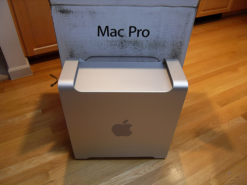 2009 Nehalem Mac Pro Unboxing Photos