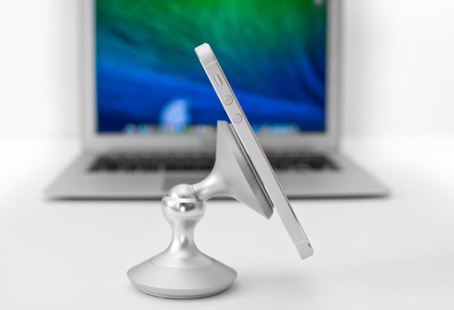 eleMount is an Aluminum Pedestal Mount for Your iPhone, iPad [Kickstarter]