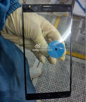 Leaked Photo Reveals 6-Inch Nokia Lumia 1520 Phablet?