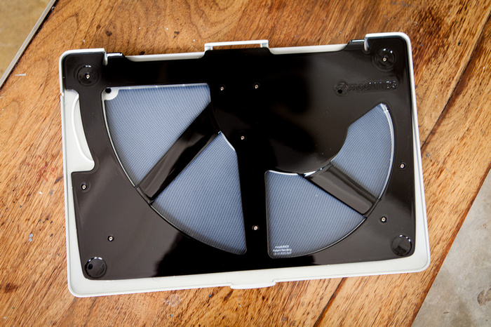 TILT Stealth Offers an Improved MacBook Pro Cooling Solution
