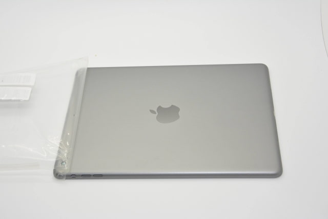 Leaked Photos of the Space Gray and Silver iPad 5