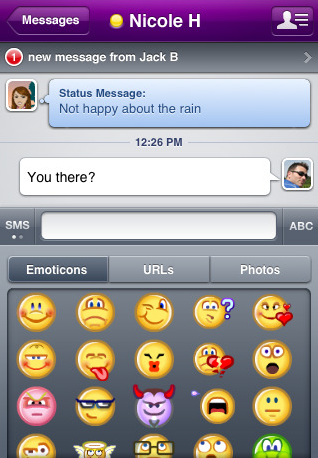 Yahoo Messenger for iPhone Now Available