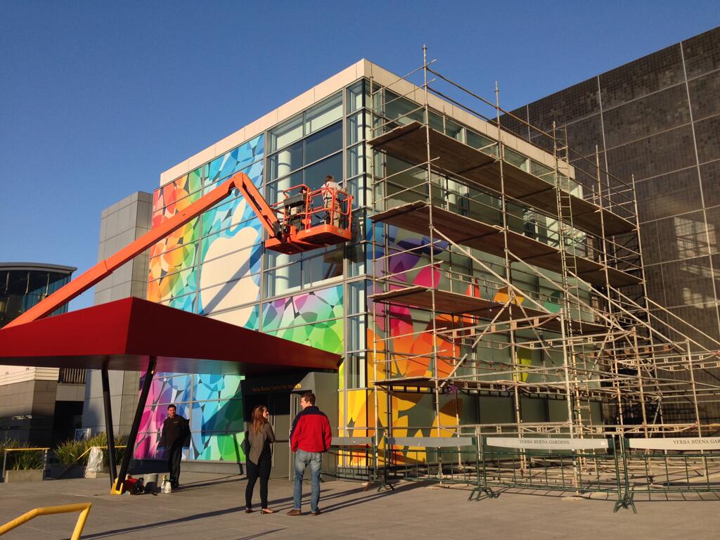 Apple&#039;s Decoration of the Yerba Buena Center Nears Completion [Photos]