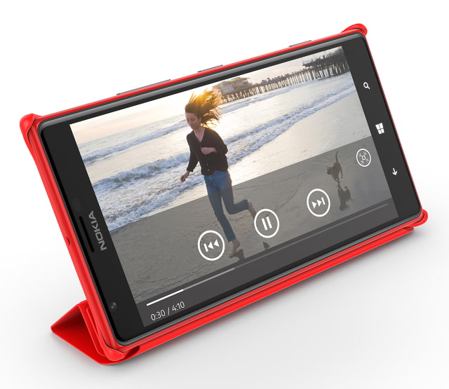 Nokia Debuts New 6-Inch Lumia 1520 and Lumia 1320 Smartphones [Video]