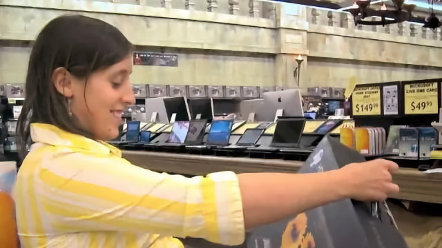 Microsoft Laptop Hunter, Sheila, Picks a PC...