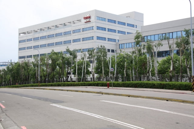 TSMC to Produce Fingerprint Sensors for New iPhone at 12-Inch Fab?