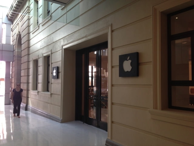 First Photos of Apple&#039;s New Retail Store in Brisbane, Australia