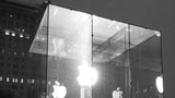 Snowblower Shatters $450K Glass Pane at the Fifth Avenue Apple Store [Photos]