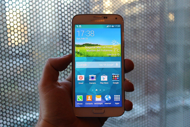 Leaked Photos Reveal the Samsung Galaxy S5 Ahead of Its Official Launch [Gallery]