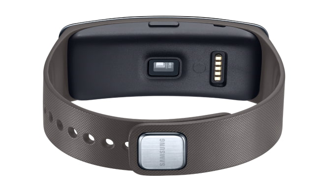 Samsung Unveils New Fitness Band Dubbed the &#039;Samsung Gear Fit&#039; [Images]