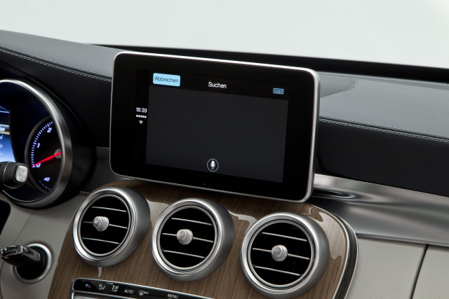 Mercedes-Benz Premieres Apple CarPlay in the New C-Class [Photo Gallery]