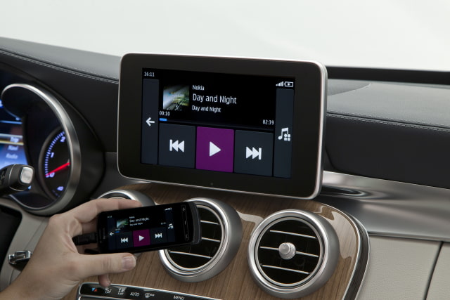 Mercedes-Benz Premieres Apple CarPlay in the New C-Class [Photo Gallery]