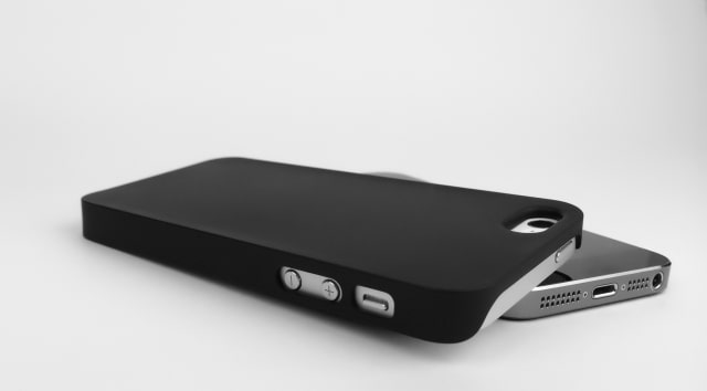 Lunecase Uses Electromagnetic Energy Generated By the iPhone to Display Notifications [Video]