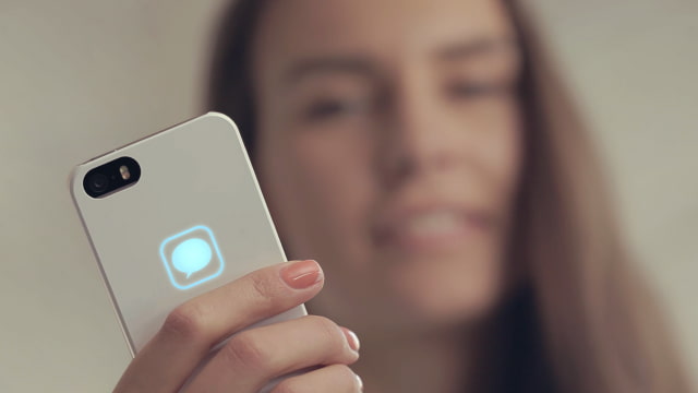 Lunecase Uses Electromagnetic Energy Generated By the iPhone to Display Notifications [Video]