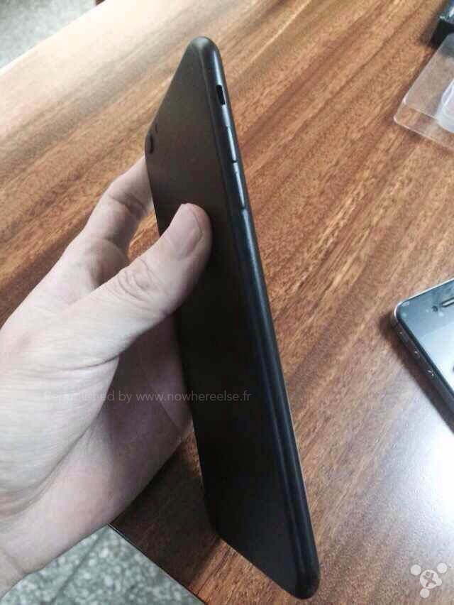 Newly Leaked Physical Mockup Reveals Design of the iPhone 6? [Photos]