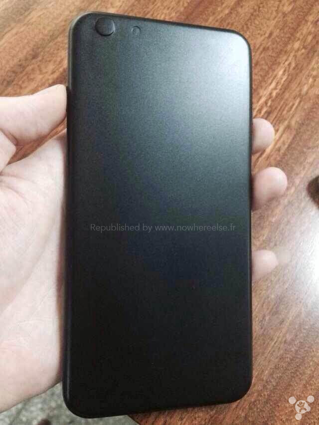 Newly Leaked Physical Mockup Reveals Design of the iPhone 6? [Photos]