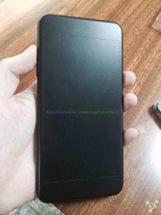 Newly Leaked Physical Mockup Reveals Design of the iPhone 6? [Photos]
