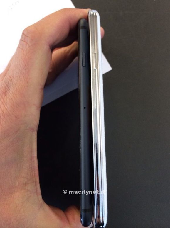 Physical iPhone 6 Mockup vs. Samsung Galaxy S5 [Photos]