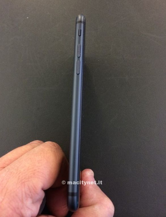 Physical iPhone 6 Mockup Compared to iPhone 5s [Photos]