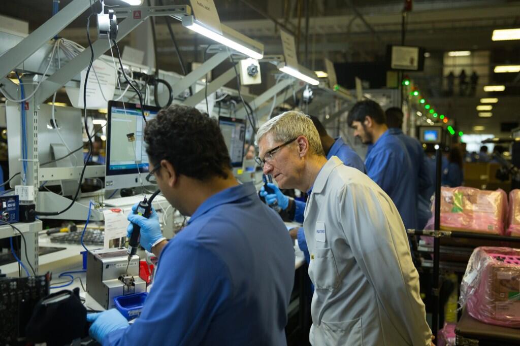 Tim Cook and Eddy Cue Were At the Grand Opening of Apple&#039;s Campus in Austin, Texas [Photos]