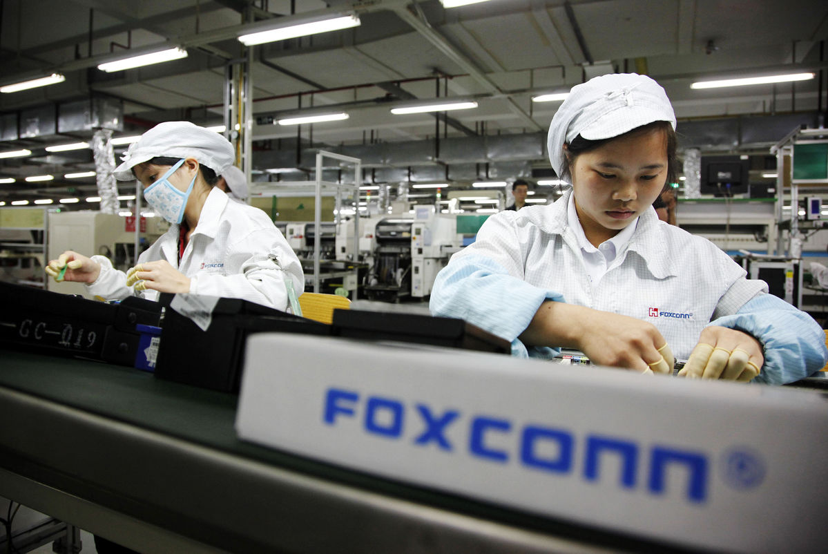 Foxconn is Hiring Over 100,000 Additional Workers for iPhone 6 Production