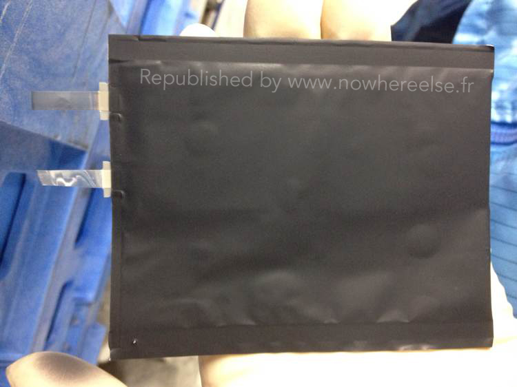Leaked Photos Reveal Unique Battery for 5.5-inch iPhone 6?