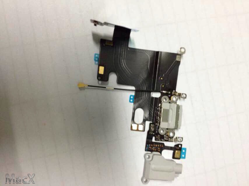Leaked iPhone 6 Lightning and Audio Port Assembly [Photos]