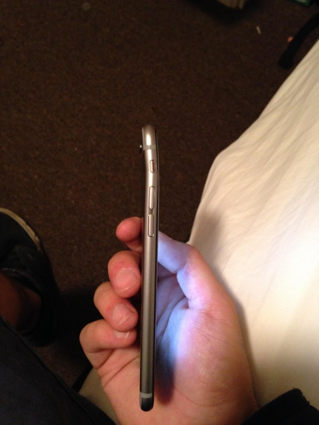 Warning: The iPhone 6 Could Bend In Your Pocket! [Photos]