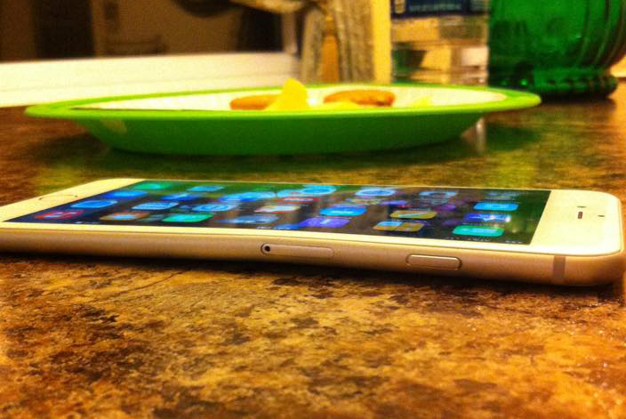 Warning: The iPhone 6 Could Bend In Your Pocket! [Photos]