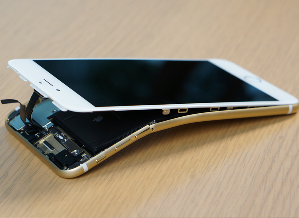 Consumer Reports Debunks iPhone 6 Bendgate [Video]