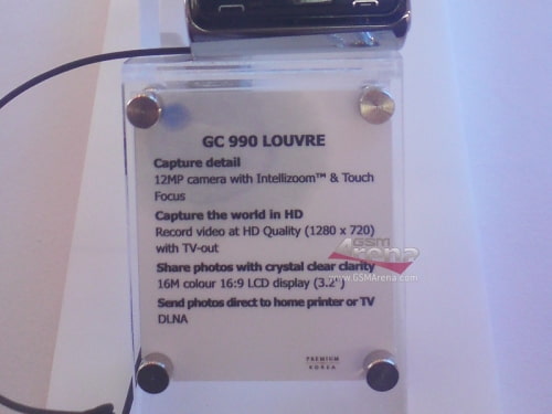 LG GC990 Louvre Takes 12MP Photos, 720p Video